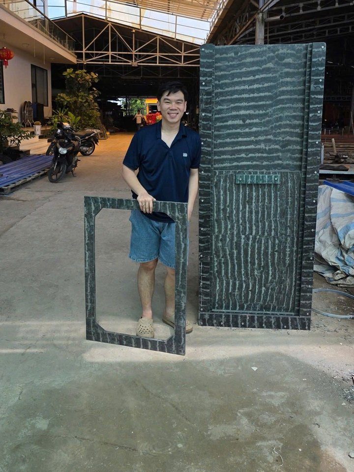 Khuôn xổ vuông nguyên bộ có bửng và khung lú nhựa